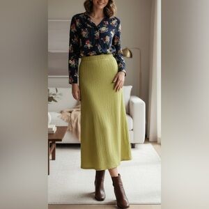 80s Vintage paper tag Jaclyn Smith Vintage Floral Top and Skirt Set. Size S.